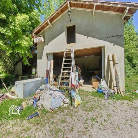 Ancien Moulin à Eau à rénover 180m2 + dépendance